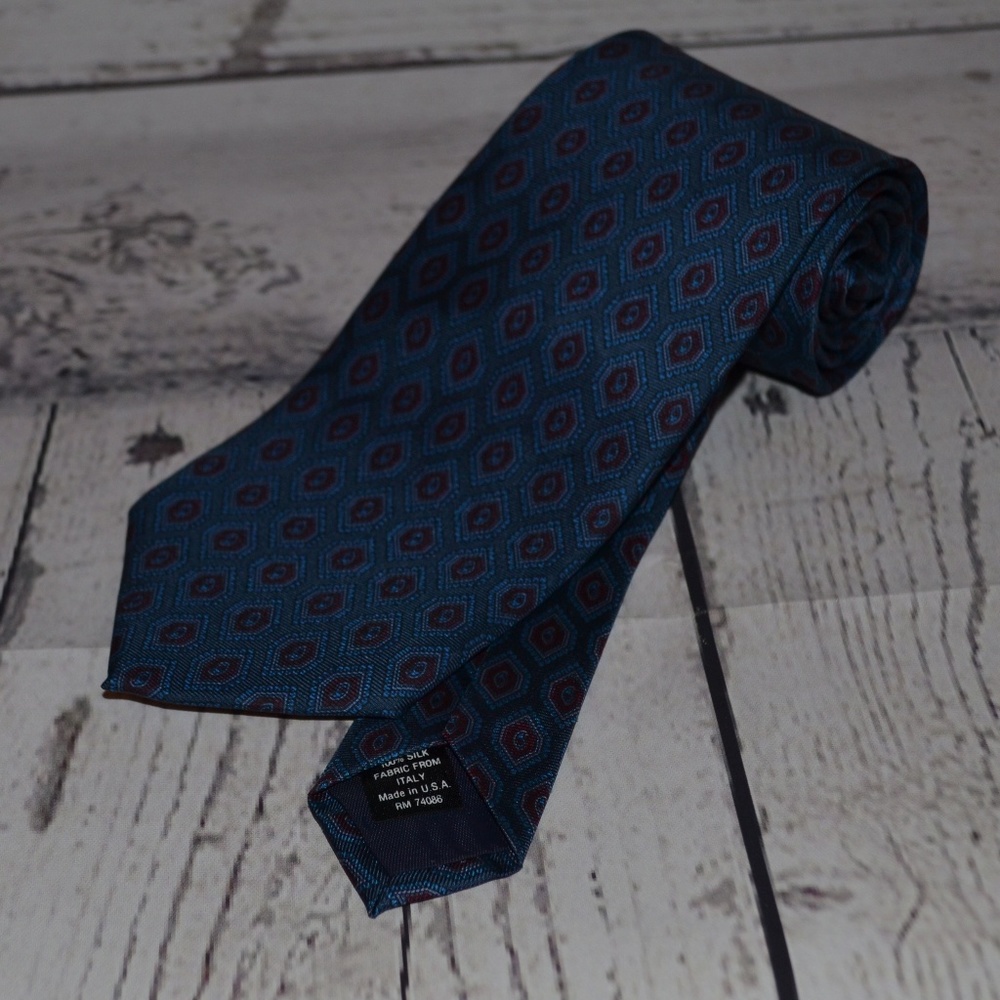 Strathmore Blue Red 100% Silk Tie